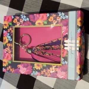 🐻   Picket Fence Ribbon Tassel Keychain